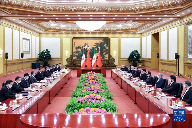 2月14日，國家主席習(xí)近平在北京人民大會堂同來華進(jìn)行國事訪問的伊朗總統(tǒng)萊希舉行會談。新華社記者 劉彬 攝