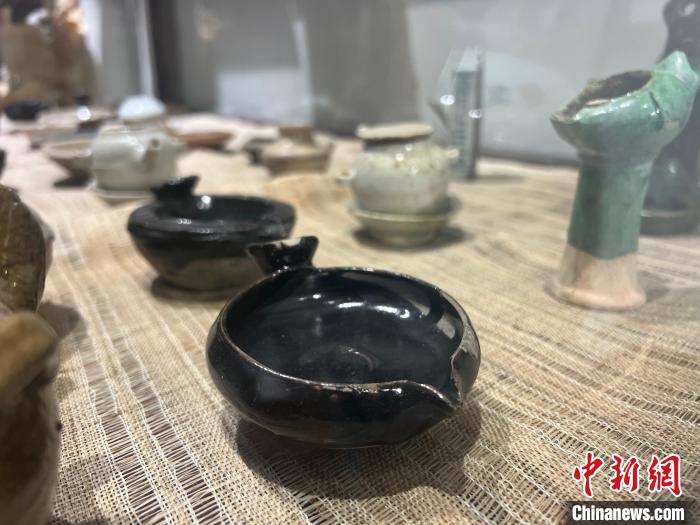 “省油的燈”。　儲瑋瑋 攝