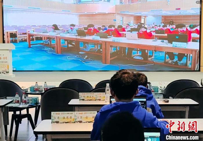 蘇臺兩地青少年圍棋高手齊聚一堂。　張傳明 攝