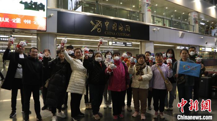 河北重啟出境團(tuán)隊游首發(fā)團(tuán)啟程赴泰國