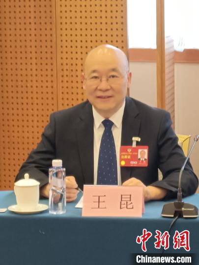 圖為全國政協(xié)委員，農(nóng)工黨青海省委會主委王昆?！∈茉L者供圖