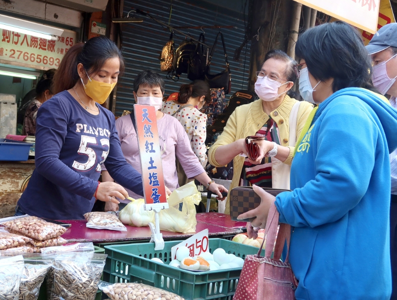 臺(tái)灣蛋荒未解，部分蛋商、蛋農(nóng)希望蛋價(jià)可以再度微調(diào)3元新臺(tái)幣，以價(jià)制量。（圖源：臺(tái)灣“中時(shí)新聞網(wǎng)”）