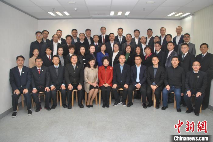 2018年貴州千人赴港培訓(xùn)計(jì)劃生態(tài)文明建設(shè)與環(huán)境保護(hù)專題培訓(xùn)班(資料圖)?！∠愀劢鹑诠芾韺W(xué)院供圖