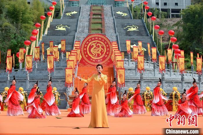 華夏母親嫘祖故里拜謁大典現(xiàn)場(chǎng)?！←}亭縣委宣傳部供圖