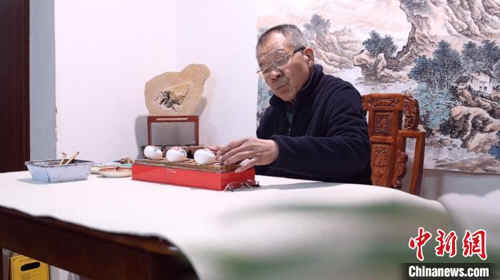 山東彩蛋畫師：方寸間展現“萬千世界”