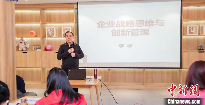 “自由·向尚”創(chuàng)新坊活動現(xiàn)場?！↑S浦區(qū)委統(tǒng)戰(zhàn)部供圖