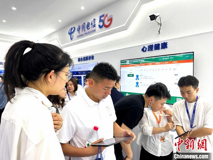 超千家中外企業(yè)參展第81屆中國教育裝備展示會(huì)在南昌開幕