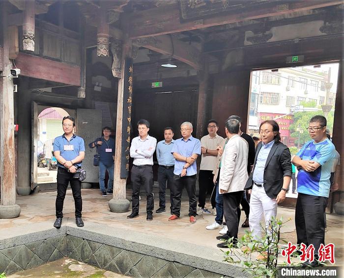 福建金門馬祖地區(qū)建筑師公會參觀點頭鎮(zhèn)媽祖天后宮?！罱ㄆ?攝