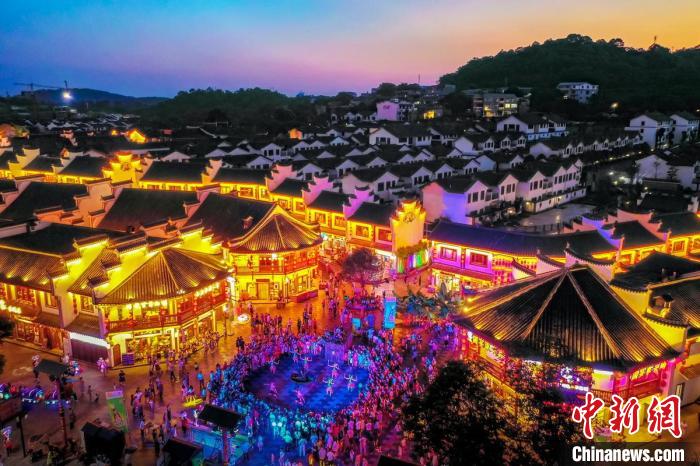 零陵夜經(jīng)濟(jì)活躍。(資料圖) 零陵區(qū)委宣傳部供圖