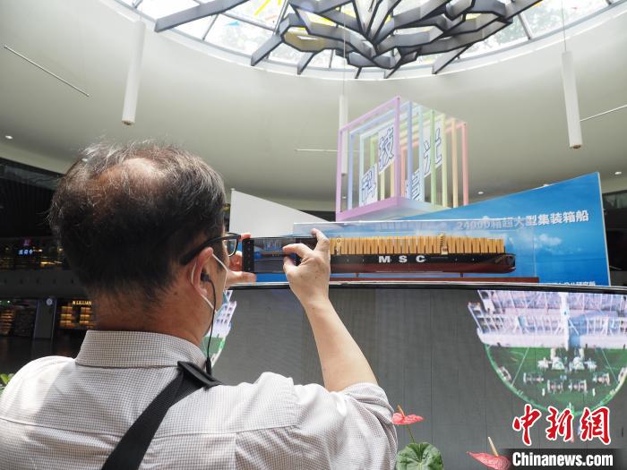 上海開啟科普地鐵行活動，向公眾展示重要科學(xué)設(shè)施及科技發(fā)展?！∩虾？破盏罔F行活動主辦方 供圖