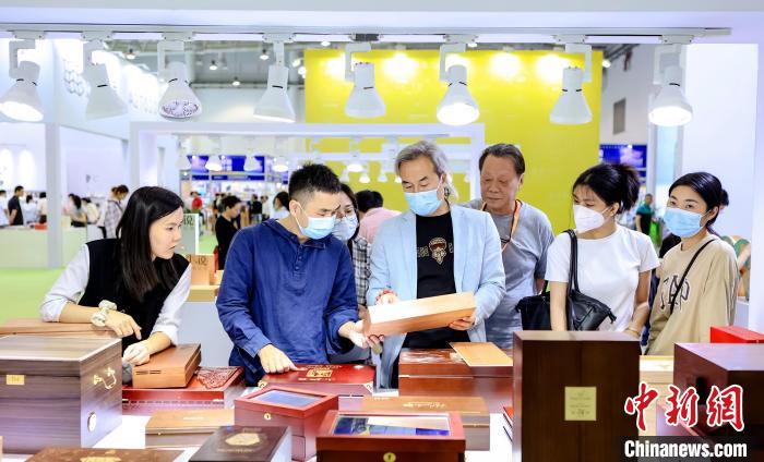 “2023廈門茶包裝設計春季展”“2023廈門國際茶飲展”和2023世界綠茶采購交易會同時舉辦?！B門金泓信供圖