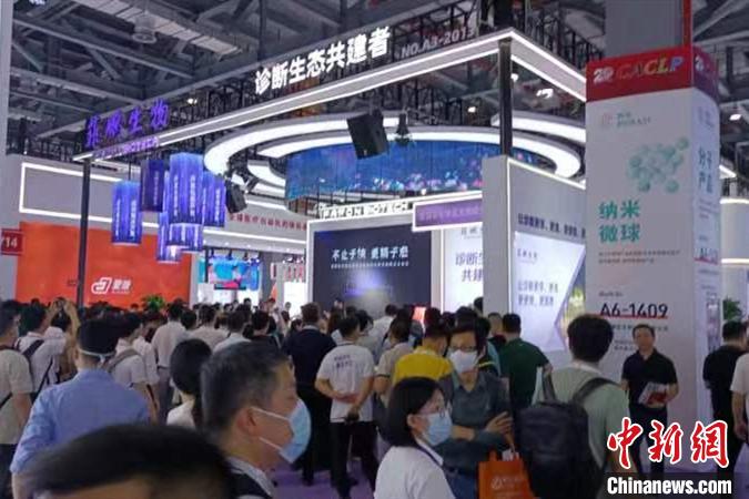 圖為民眾觀展。　主辦方 供圖