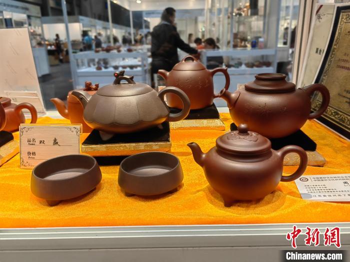 圖為周汝平紫砂作品?！⒋鬅?攝