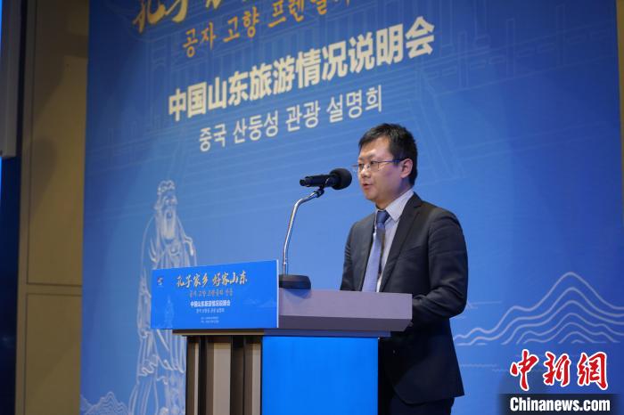 中國駐首爾旅游辦事處主任張若愚致辭。　劉旭 攝