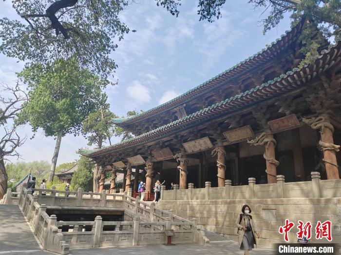 晉祠圣母殿是中國北宋最具代表性的建筑之一?！「哂昵?攝