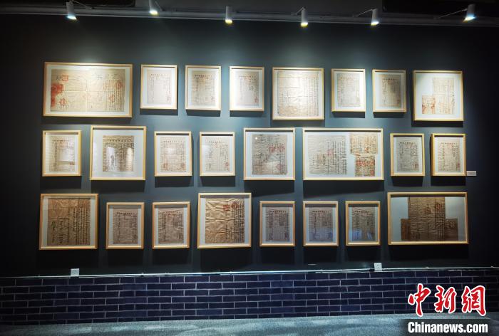 展覽共分“紙·材”“紙·韻”“紙·藝”“紙·力”“紙與生活”五個(gè)板塊?！≈鬓k方供圖