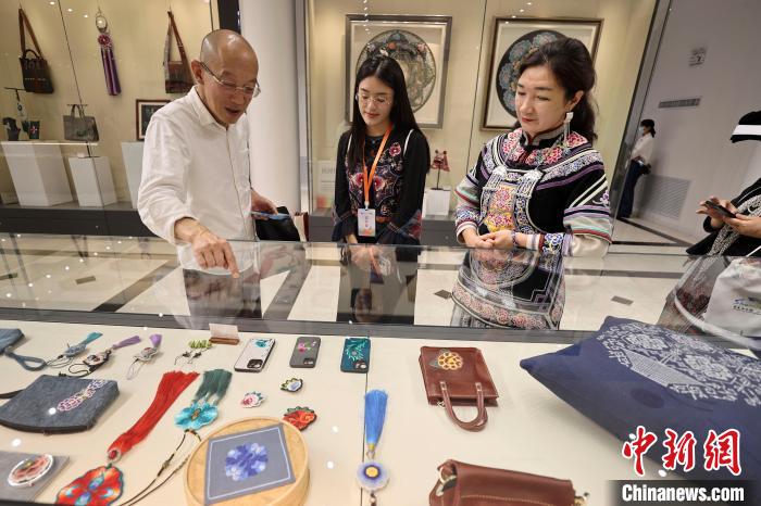 中國非遺如何可持續(xù)發(fā)展？走進(jìn)現(xiàn)代生活方顯真正活力