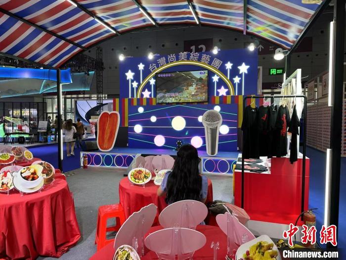 深圳文博會(huì)，臺(tái)商搭棚“辦桌” ?！》絺ケ?攝