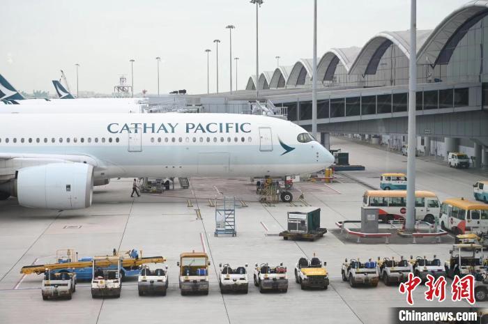 國泰航空：擴大普通話服務范圍將在內地招聘服務員