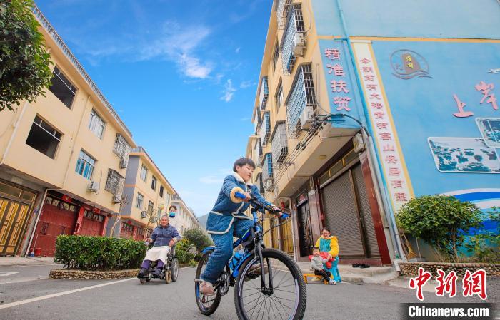溪邳村一角。　吳慶堂 攝
