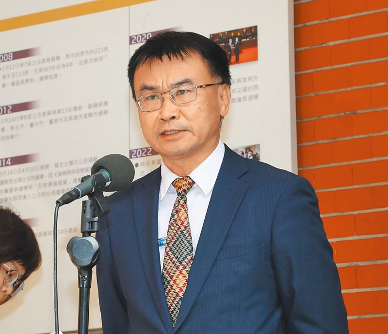 中國大陸開放臺鳳梨釋迦，農(nóng)委會主委陳吉仲反而在臉書砲轟臺東縣長饒慶鈴。（圖／本報系資料照）