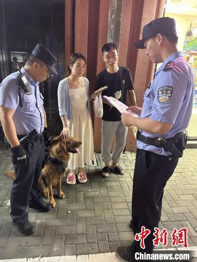 現(xiàn)在毛毛已經(jīng)成為了轄區(qū)百姓口口相傳的反詐小明星?！【?供圖
