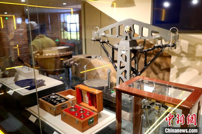 圖為原子城紀(jì)念館內(nèi)展品。　薛蒂 攝