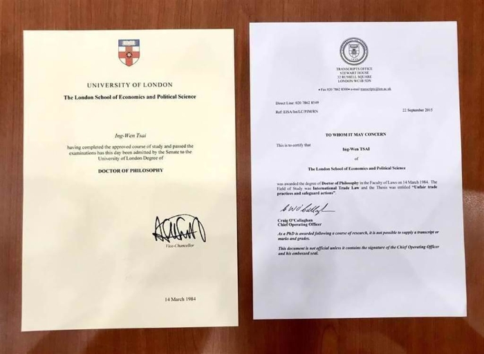 蔡英文辦公室2019年曾在記者會(huì)中，秀出蔡英文的學(xué)歷證明