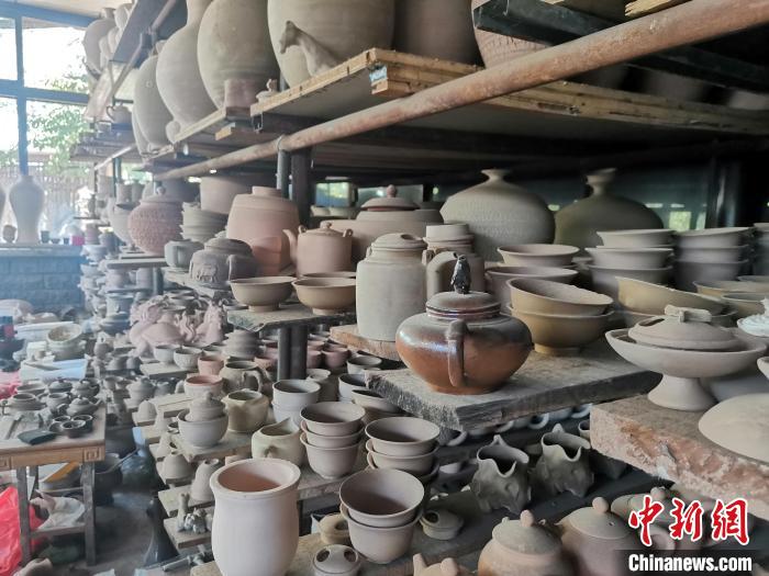 圖為馬士常的工作室一角?！⊙Τ切麄鞑?供圖