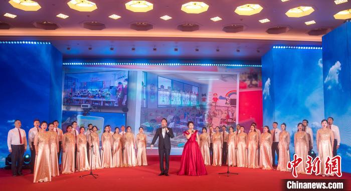 全場大合唱2023年上海統戰(zhàn)文化周主題曲《團結之歌》?！∩虾Ｊ形y戰(zhàn)部供圖