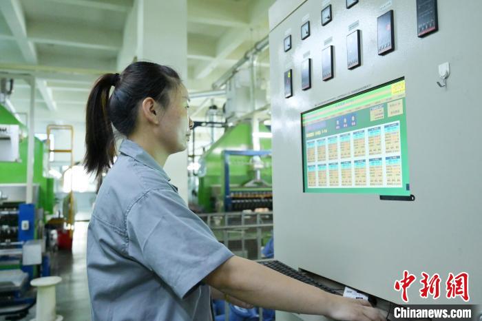 圖為江西中易微連新材料科技有限公司的生產(chǎn)廠房?！→椞妒形麄鞑抗﹫D