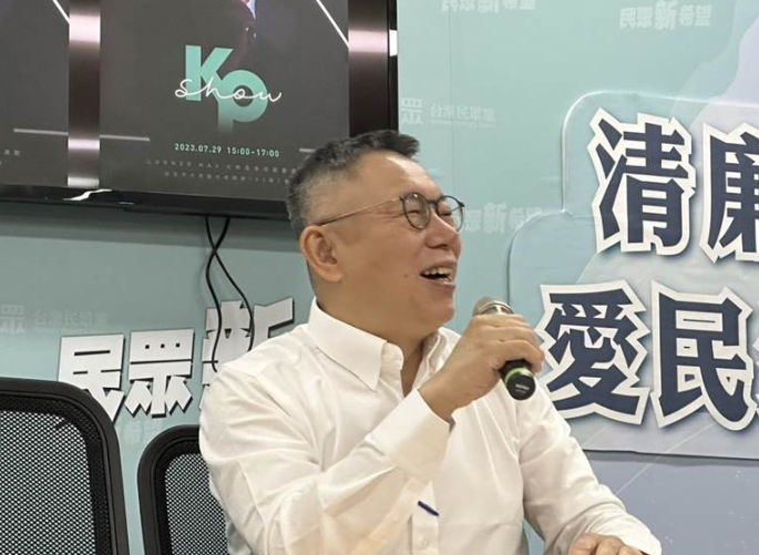 民眾黨2024參選人柯文哲日前質(zhì)疑民進(jìn)黨當(dāng)局的“前瞻計(jì)劃”淪為“錢沾”