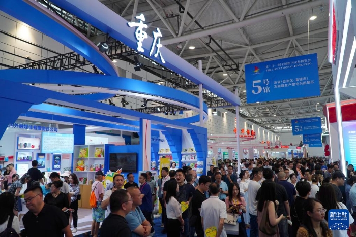 7月27日，第31屆全國圖書交易博覽會吸引了大量參觀者。新華社記者 徐速繪 攝