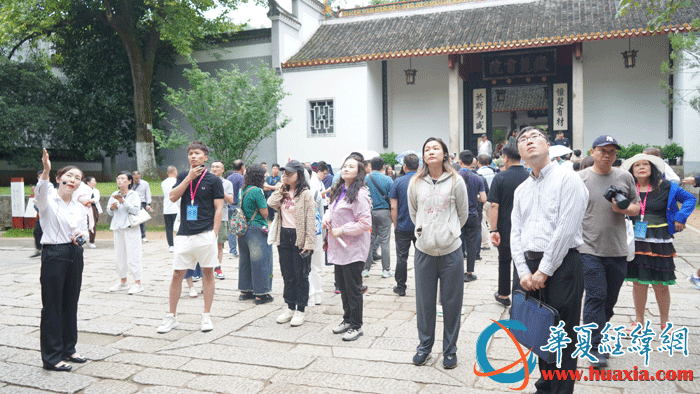 兩岸媒體人參訪岳麓書院。（攝影：虞鷹）