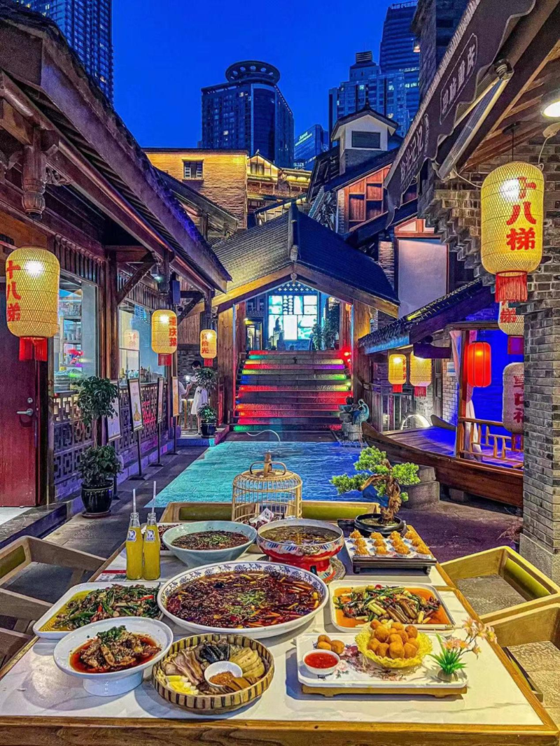 十八梯美食云集。景區(qū)供圖 華龍網(wǎng)發(fā)