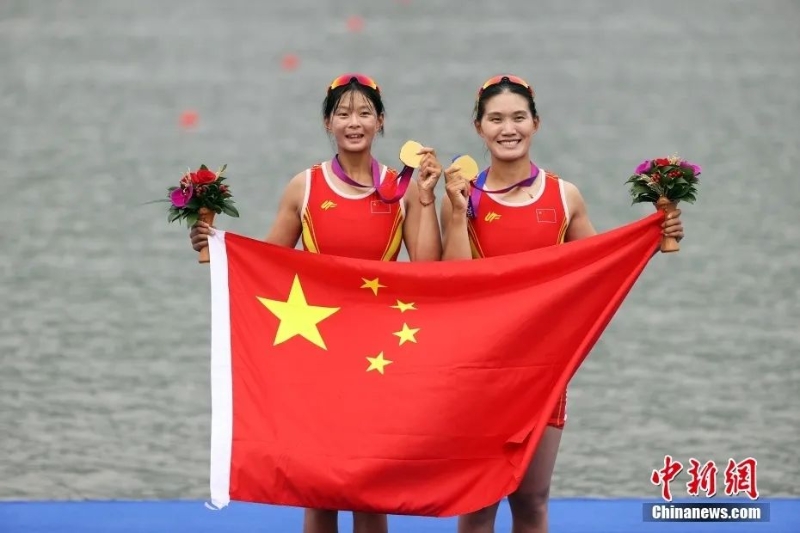 圖為中國隊?wèi)c祝勝利。<a target='_blank' href='/'>中新社</a>記者 湯彥俊 攝