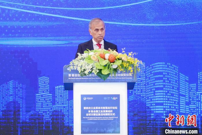 聯(lián)合國駐華協(xié)調(diào)員常啟德發(fā)表演講。 