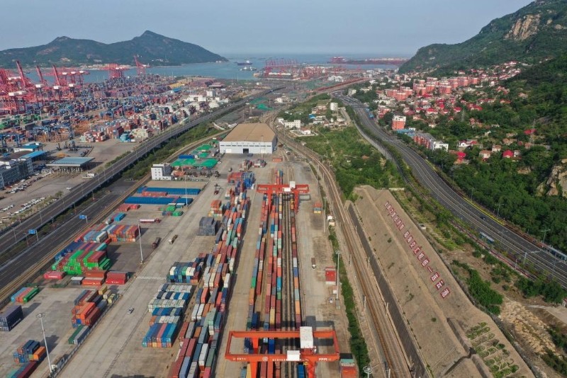 2023年5月9日拍攝的中哈（連云港）物流合作基地（無(wú)人機(jī)照片）。新華社記者 季春鵬 攝