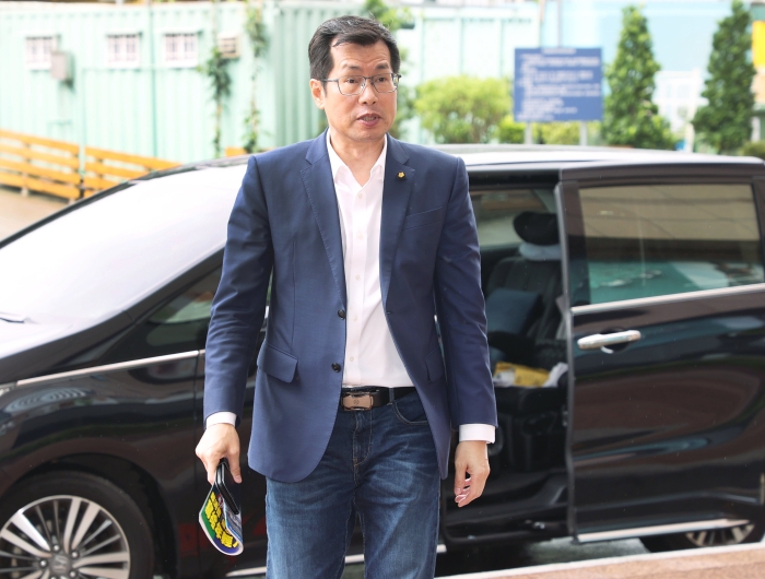 民進(jìn)黨民代羅致政深陷不雅視頻爭(zhēng)議。（圖源：臺(tái)灣《聯(lián)合報(bào)》）