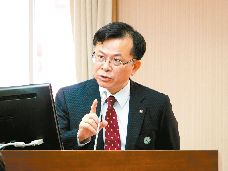 臺灣“通訊傳播委員會”負(fù)責(zé)人陳耀祥宣布不續(xù)任。（圖源：臺灣“聯(lián)合新聞網(wǎng)”）