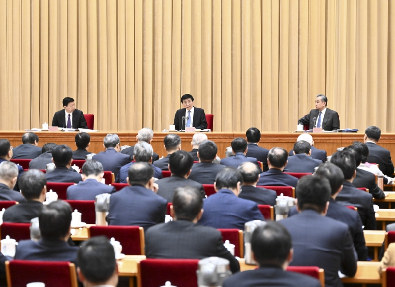 2月22日至23日，2024年對臺工作會議在北京召開。中共中央政治局常委、全國政協(xié)主席王滬寧出席并講話。新華社記者 燕雁 攝.jpg