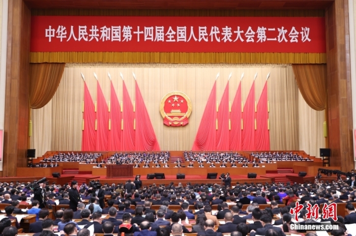 3月5日，十四屆全國人大二次會議在北京人民大會堂開幕。中新社記者 盛佳鵬 攝.jpg