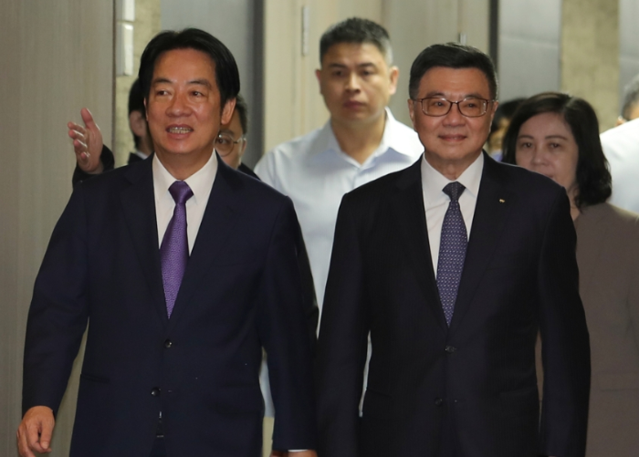 準總統(tǒng)賴清德（左）10日宣布，520上任后由卓榮泰（右）擔綱行政院長。