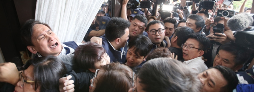 民進黨暴力阻撓臺立法機構改革 “雙少數(shù)”仍鴨霸難改？