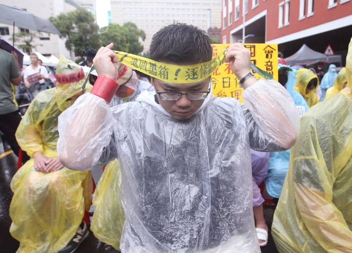 青鳥行動號召綠營死忠支持者包圍立院，但政治傾向不強(qiáng)的大學(xué)生似未熱烈認(rèn)同該活動訴求。（示意圖／資料照／范揚(yáng)光攝）