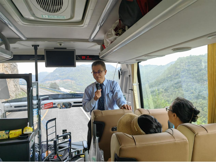 海峽建設(shè)者余嚴(yán)尊與臺灣青年分享他與貴州刺梨的“奇遇之旅”145