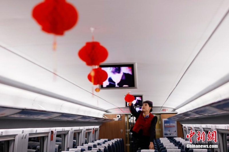 2025年春運(yùn) 長(zhǎng)三角地區(qū)開(kāi)出首趟臨時(shí)旅客列車(chē)