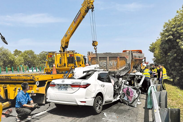 臺(tái)灣高速公路車禍